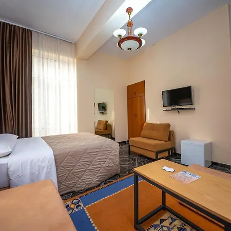 Hotel Pik Loti-3